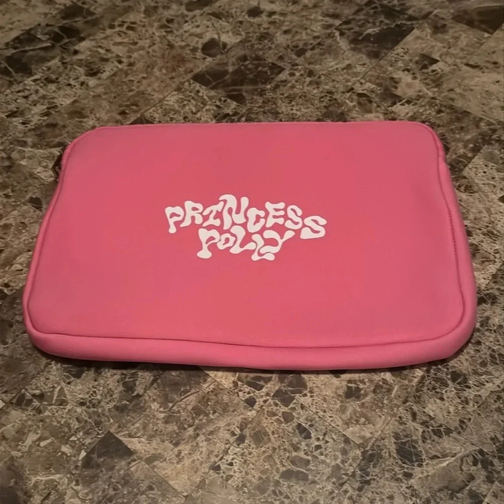 13in Lightly Used Princess Polly Graphic Laptop Case